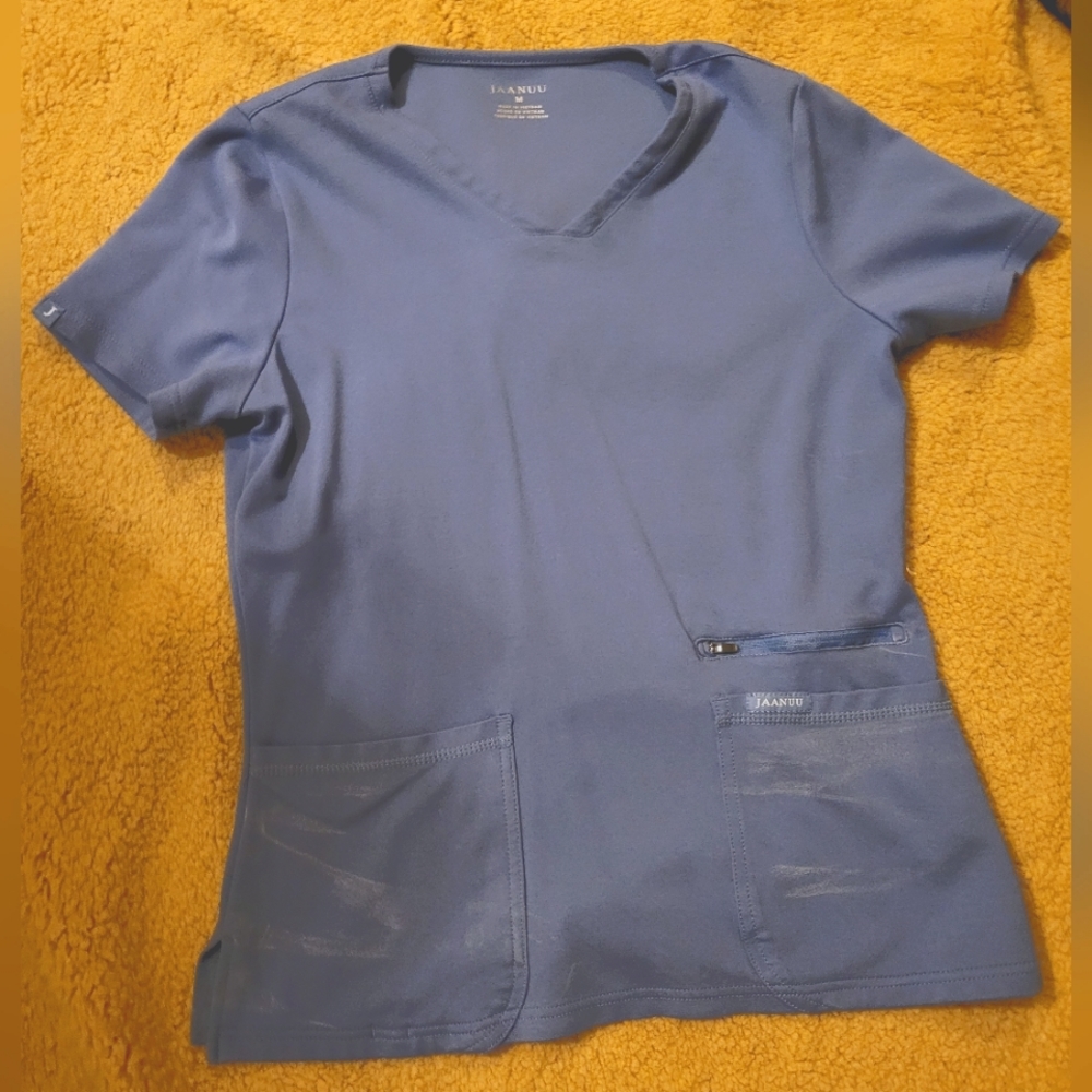 Jaanuu scrub top